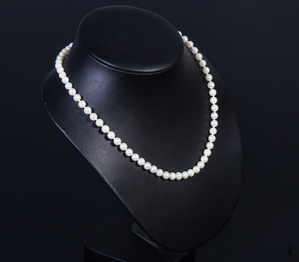 Pärlcollier, Akoya pärlor, Alton, 18k guld