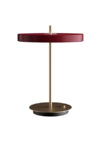 Søren Ravn Christensen for Umage. Bordlampe med USB port til mobil opladning, model Asteria, Ruby Red