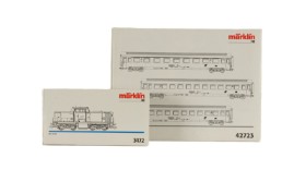 Märklin 3472+42723 HO: Diesel locomotive BR 2048 and Express train car set (2)