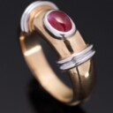 Georg Jensen: Ruby ring of 18 kt. gold. Ringstr. 54.