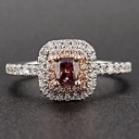 Diamond ring with red violet diamond of 14 kt. white gold, total approx. 0.58 ct.
