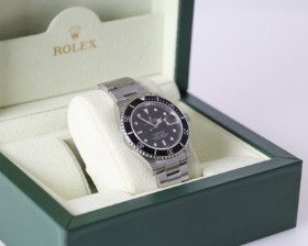 Rolex: Automatisk Submariner Date herreur, ref. 16610