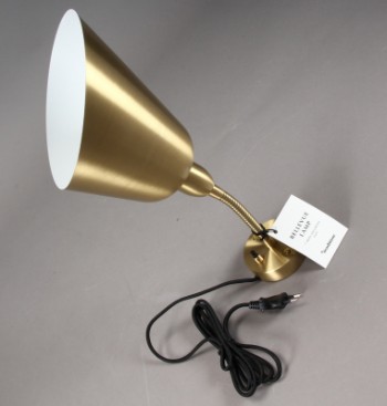Arne Jacobsen for &Tradition. Væglampe model, Bellevue AJ9