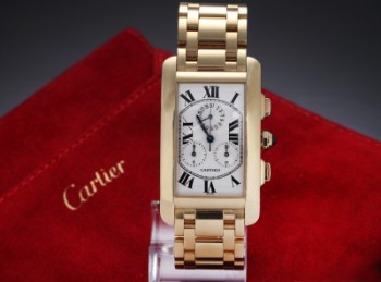 Cartier Tank Americaine Chronograph. Herreur i 18 kt. guld med lys skive, 2000erne
