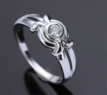 Moderne brillant-solitairering af 18 kt. hvidguld