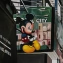 Ole Ziger, oliemaleri, 'Tourist on Times Square' Denne vare er sat til omsalg under nyt varenummer 4128707