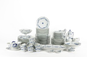 Bing & Grøndahl. 'Empire' service af porcelæn (67)