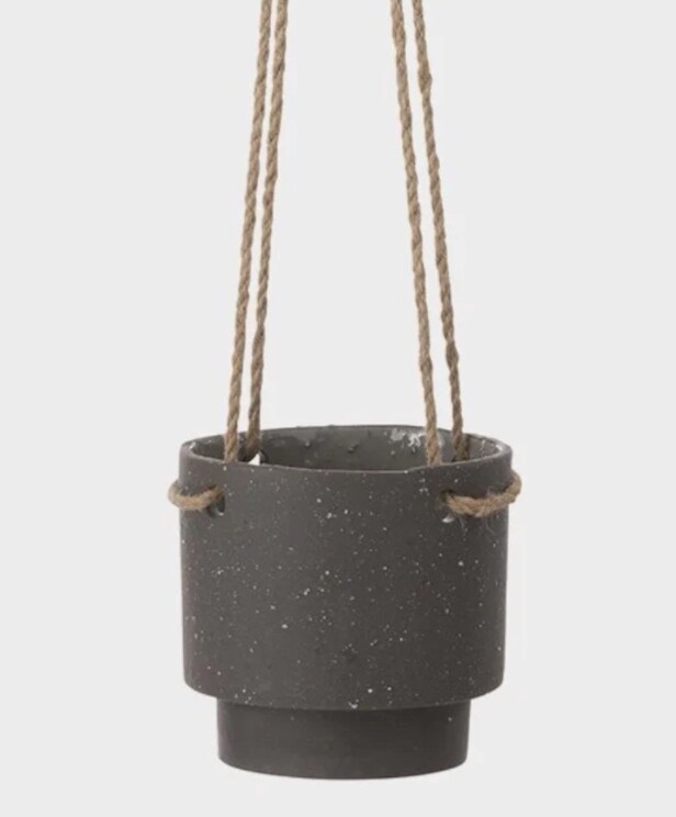 Ferm Living. ORB Vandkande samt Hængende urtepotteskjuler