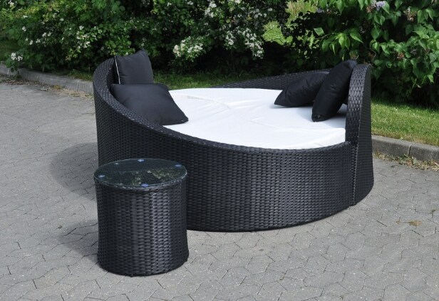 Mayfame. Havemøbler af sort polyrattan