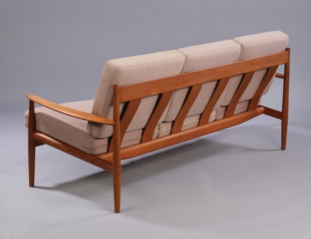 Grete Jalk for France & Søn. Sofa af teaktræ, model 118