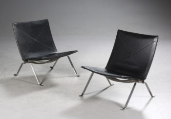 Poul Kjærholm. A pair of lounge chairs, Model PK22, Brown Label (2)