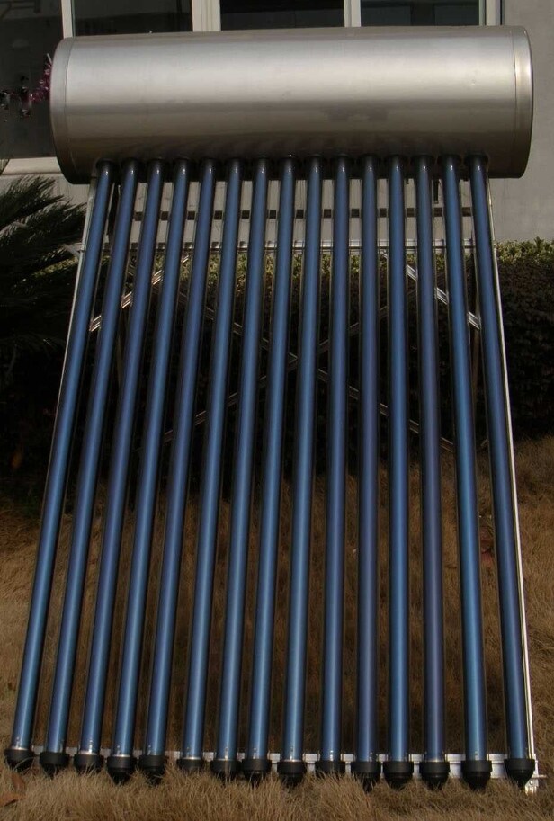 Solfanger med varmtvandsbeholder under tryk, 150 L