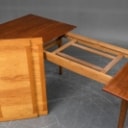 Hans J. Wegner . Spisebord i eg og teak , model AT310 (3)