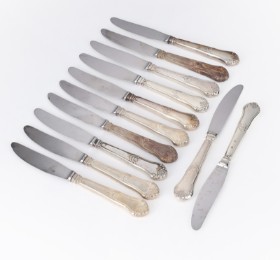 Danske Goldsmedes Silverware Factory. 'Rosenholm', twelve dinner knives with silver handles (12)