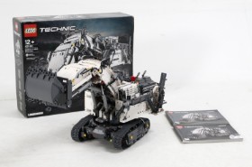 LEGO Technic. Liebherr LR 9800 gravemaskine, nr. 42100, udgået model