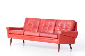 Skipper Furniture. Tre-pers. sofa