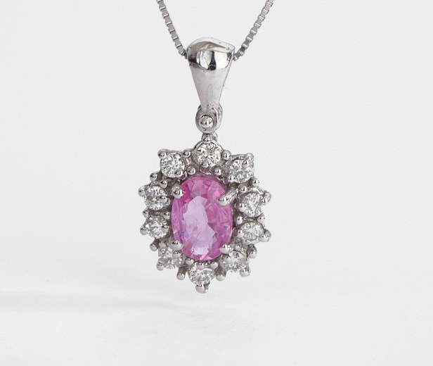 Sapphire and diamond rosette pendant with 18kt white gold chain (2)
