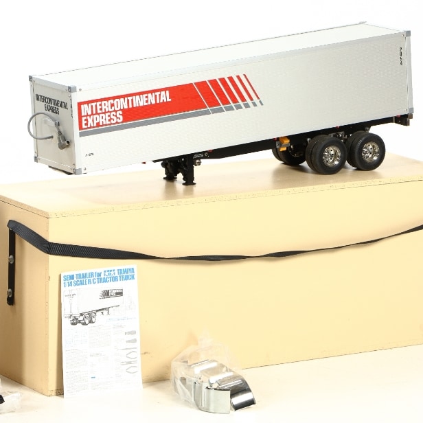 Tamiya. 56336 King Hauler lastbil, 56302 Semi-Trailer anhænger + Carson Reflex Stick 2 fjernstyring, i transportkasser. (2)