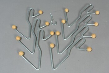 Lofthængt stumtjener af stål og træ