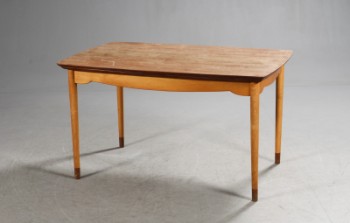 Dansk møbelproducent. Spisebord, teaktræ / bøgetræ, 1950erne