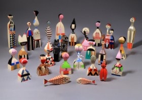 Alexander Girard. Håndlavede figurer/ Wooden Dolls (27)