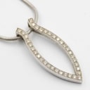 Halskæde af 14 kt hvidguld prydet med talrige brillantslebne diamanter på ca. 0.35 ct.