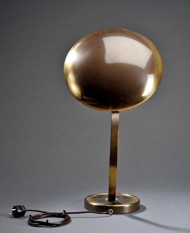 Christian Dell. Lampe. Model 6751