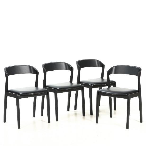 476 / 1. Skovby. Dining chairs, model 825. (4)
