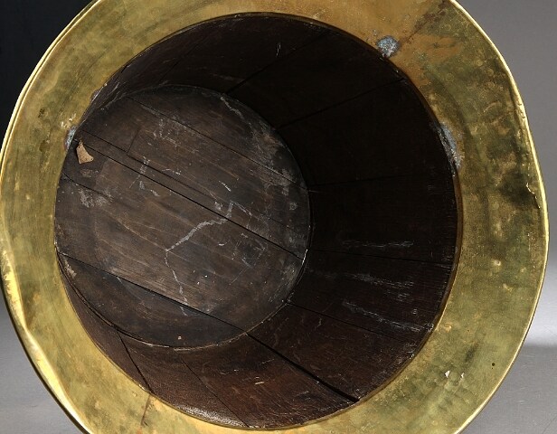 Engelsk spand / vinkøler i eg og messing, 1800-tallet