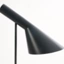 Arne Jacobsen for Louis Poulsen. AJ bordlampe. V3