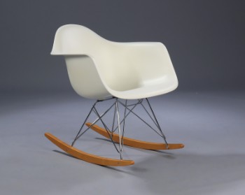 Charles Eames 1907- 1978. Gyngestol Rocker, model RAR