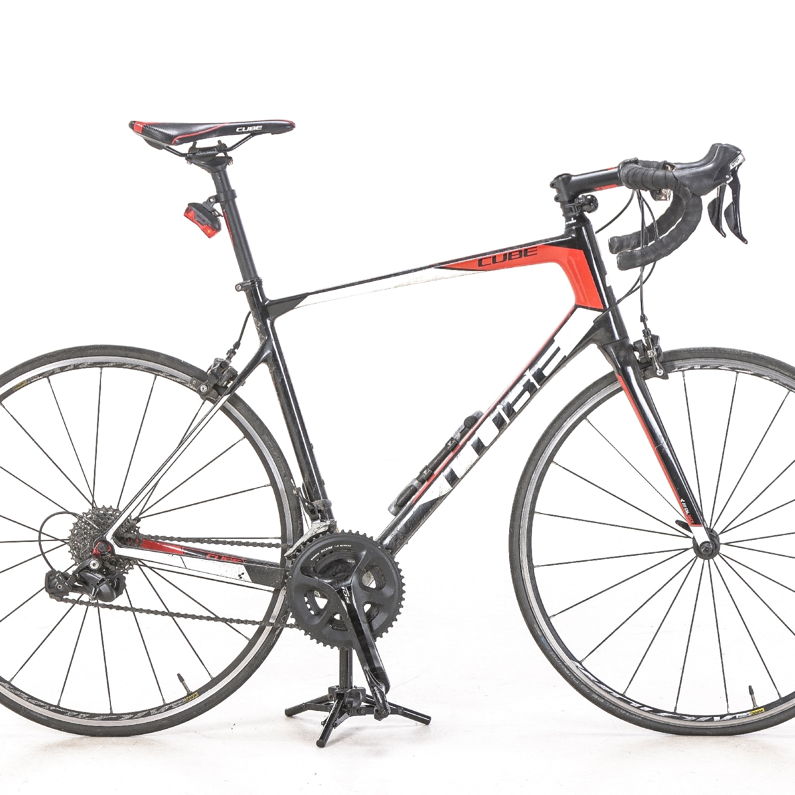 CUBE. Attain CMPT Racercykel - Sort/Rød | Lauritz.com