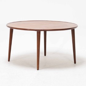 Dansk design: Rundt sofabord af teaktræ, 1960'erne