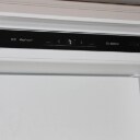 Nolte Küchen. Komplet køkken med køkkenø, bordplade i skifer m/ underlimet vask, samt fuld Bosch hvidevarepakke.
