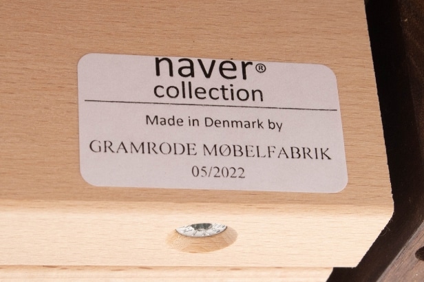 520. Naver Collection. Dining table model GM2152. Solid walnut (2)