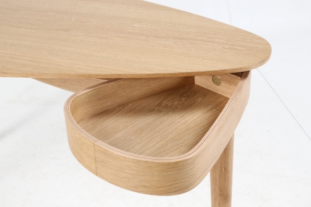 Anders Klem for Umage. Skrivebord model Duende, egetræ