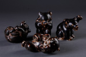 komfort Fantasi mangel Knud Kyhn / Royal Copenhagen. Fire brune bjørne figurer. (4) - Lauritz.com