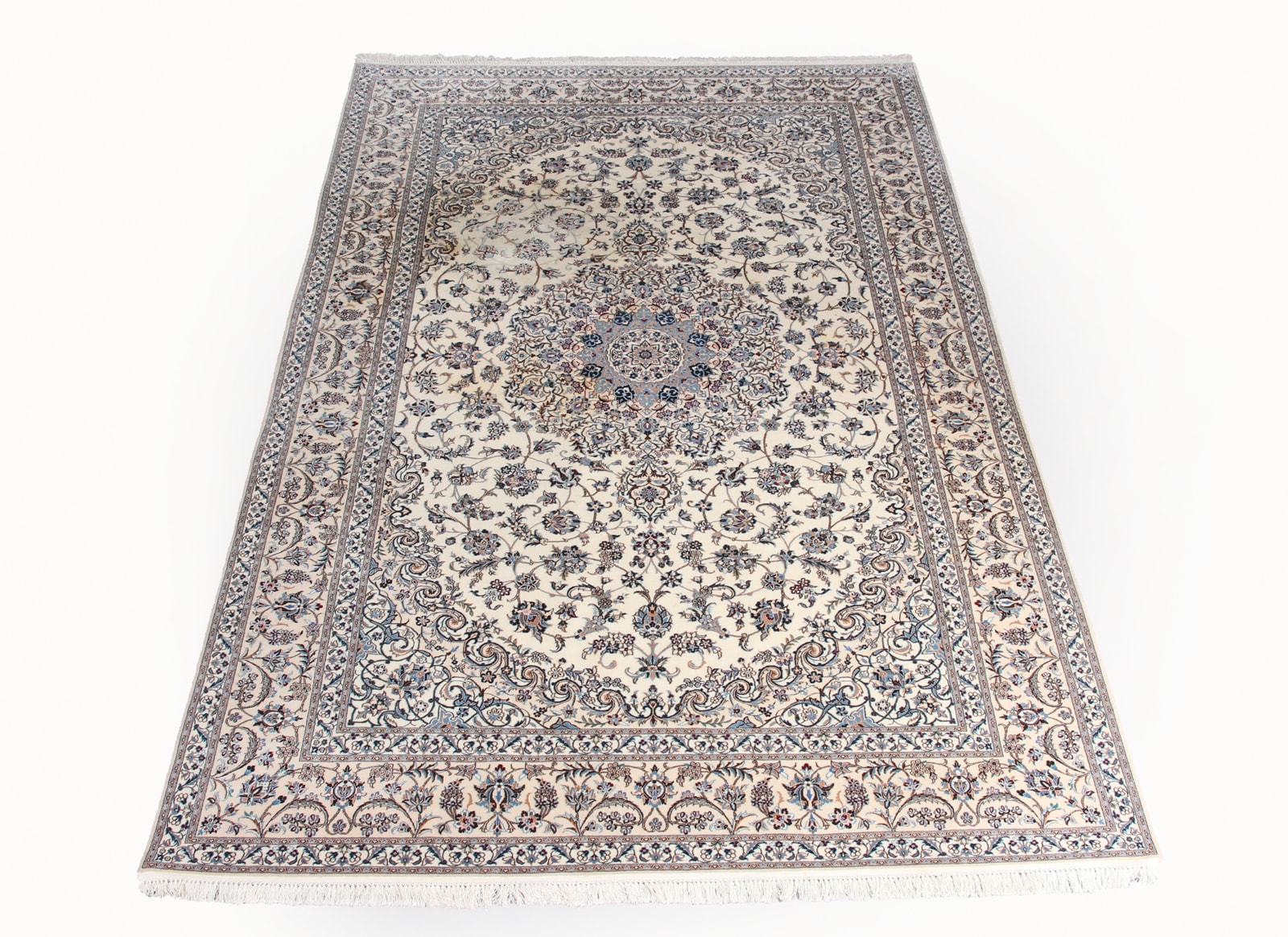 Persian Nain, 310 x 204 cm.