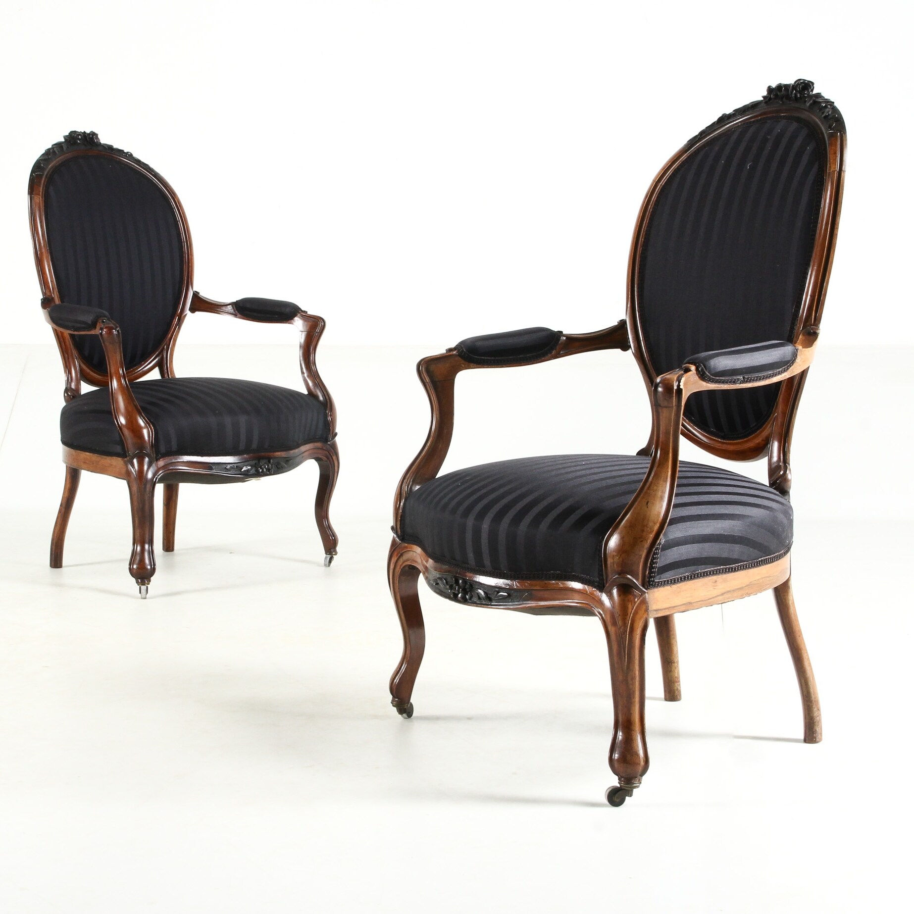 Neo-Rococo pair of armchairs / easy chairs, rosewood (2) | Lauritz.com