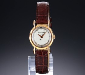 Jaeger-LeCoultre. Vintage ladies' watch in 18 kt. rose gold with 'fancy lugs', circa 1950