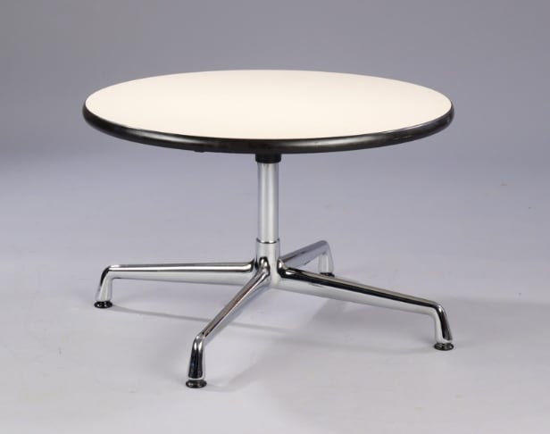 Charles Eames for Vitra. Lounge / coffee table, white, Ø 70 cm