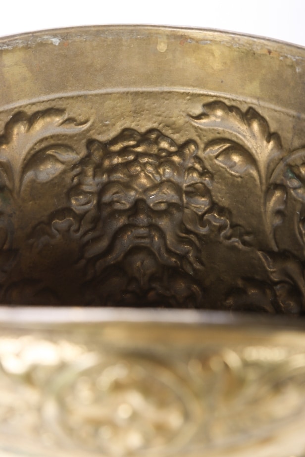 Champagnekøler af messing, dekoreret med Bacchus og druer