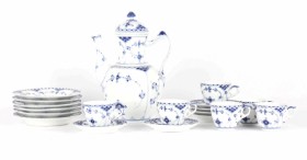 Royal Copenhagen musselmalet porcelæn med 19 dele. (19)