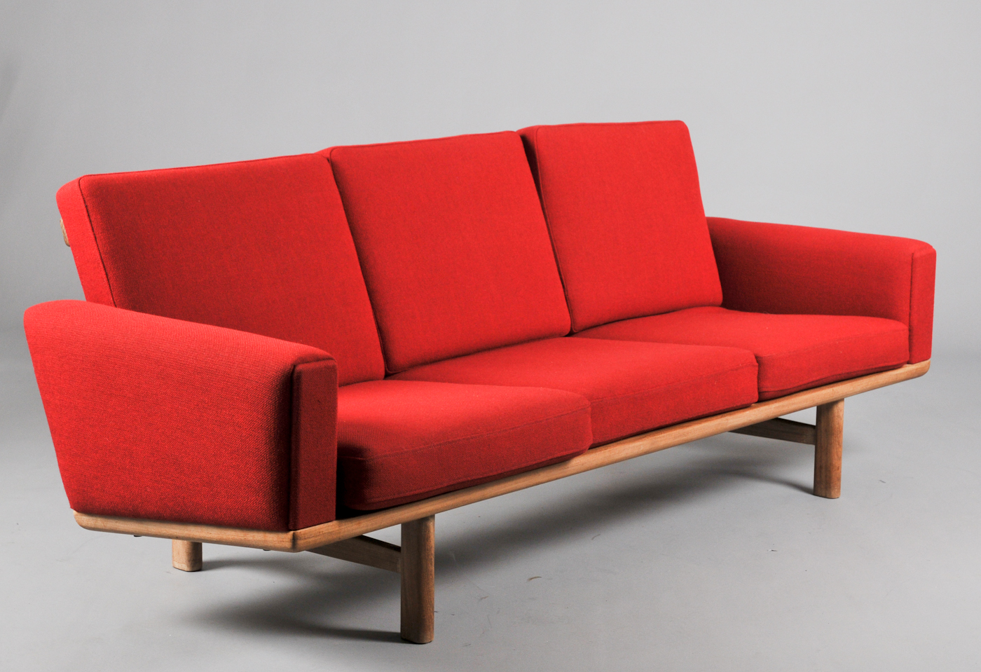 Hans Wegner. Sofa, model GE-236 |
