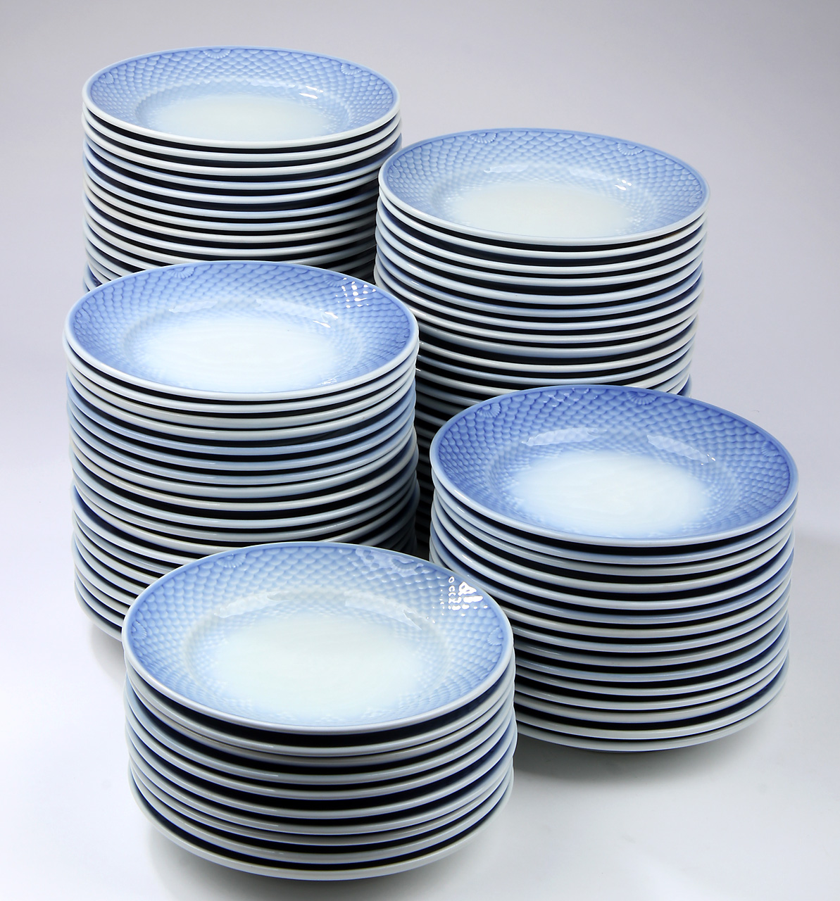 Bing & Grøndahl. Tone' spisestel/hotelservice af porcelæn (100)