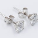 Pair of brilliant earrings in 14 kt white gold with Lab Grown diamonds of 1.00 ct. (2)
