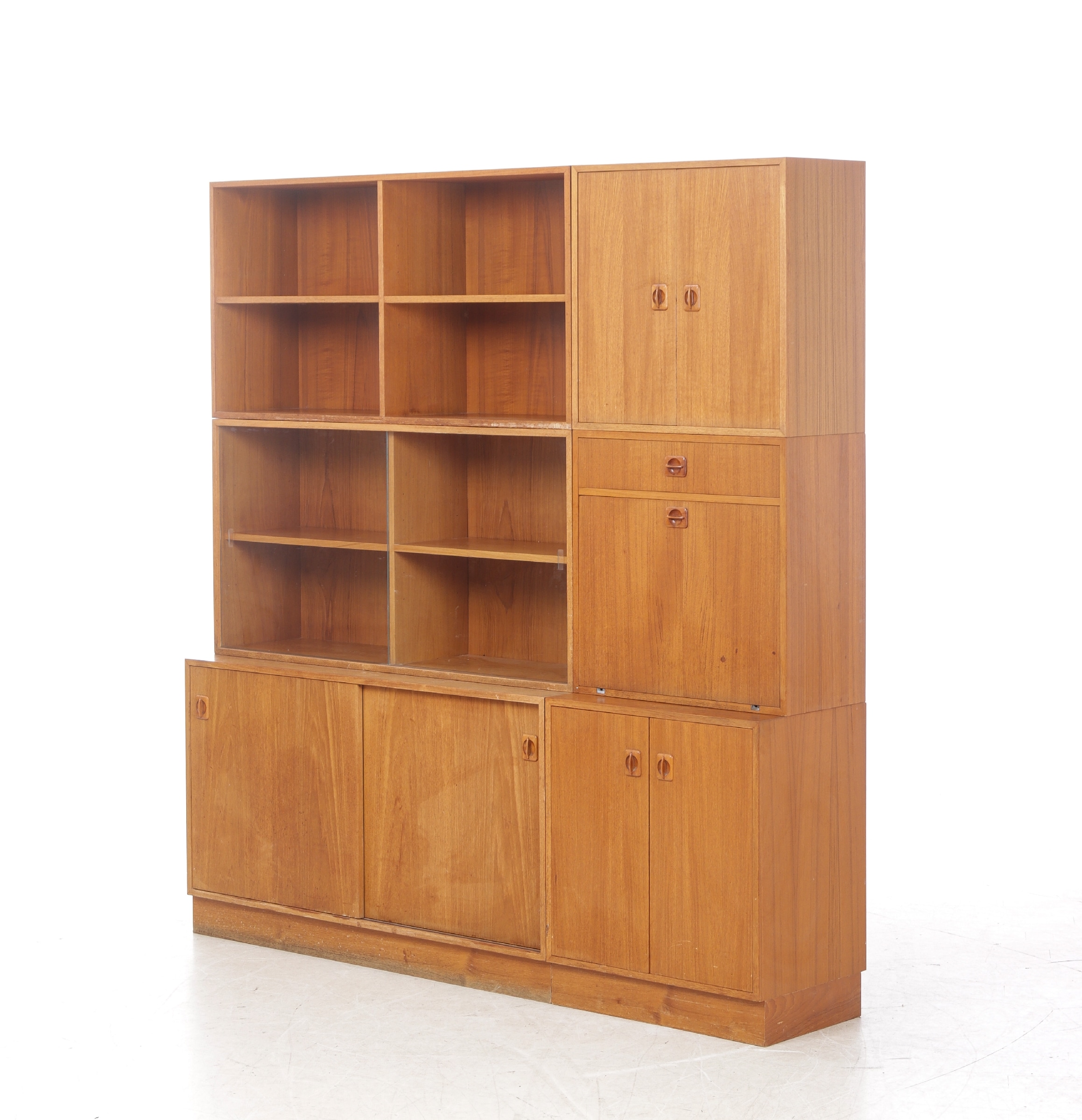 Teak shelving system, 1970s (6+2)