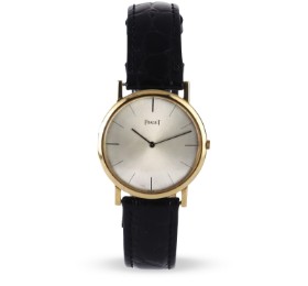 Piaget 'Altiplano'. Midsize ladies' watch in 18 kt. gold with light disc, approx. The 1970s