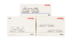 Märklin 3162+48666+48667 HO: Electric locomotive E 424 FS, Continuous Casting and Heavy Duty flat car set (3)