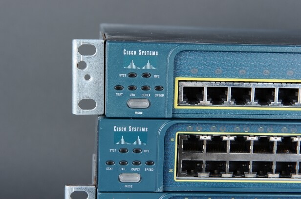 Cisco Catalyst 2950 samt Cisco Catalyst 3500XL 24 Ports (7) Denne vare er sat til omsalg under nyt varenummer 3100849